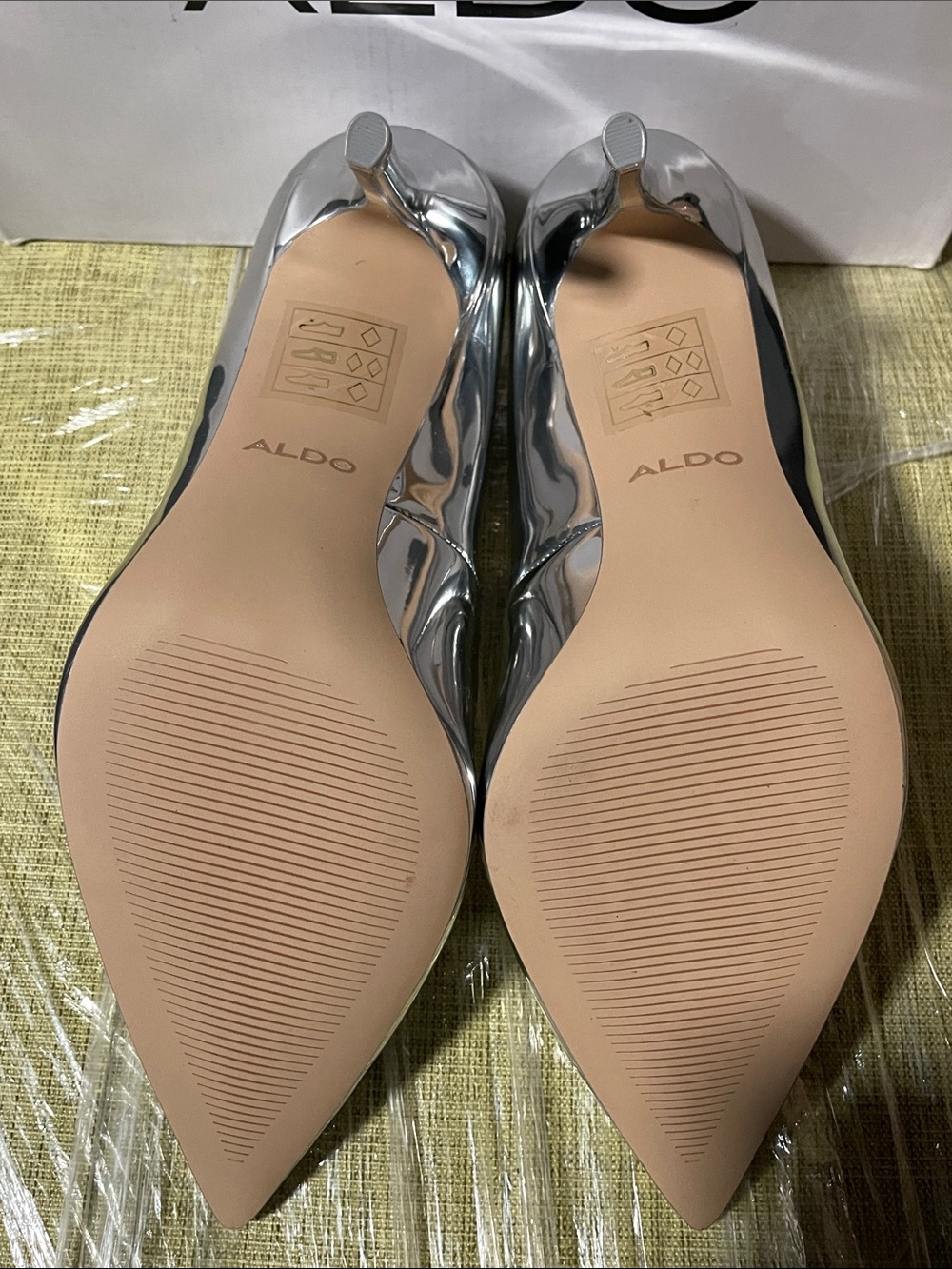 Aldo Metallic Silver Pointed Toe Stiletto Pumps - Picture 10 of 11
